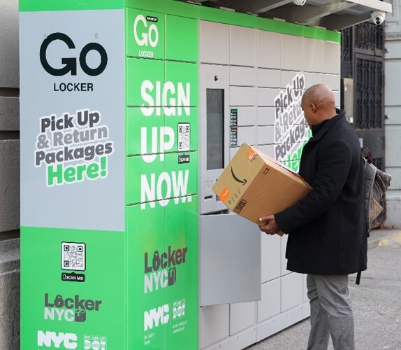 Para evitar robos paquetes instalan Locker NYC en los 5 condados
