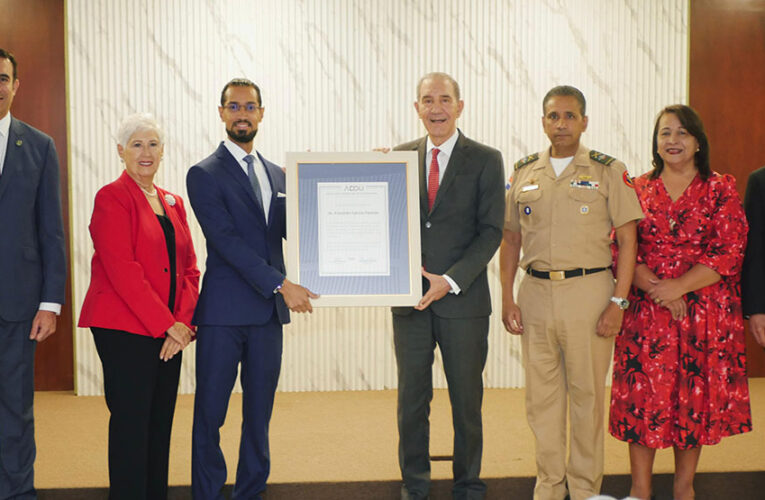 Asociación Dominicana de Universidades reconoció aportes del ministro del Mescyt