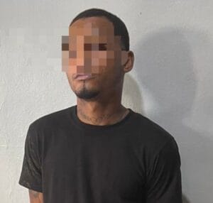 Policía recupera más de 13 celulares robados, cuatro motocicletas y apresa autor en flagrante delito en Villa Mella