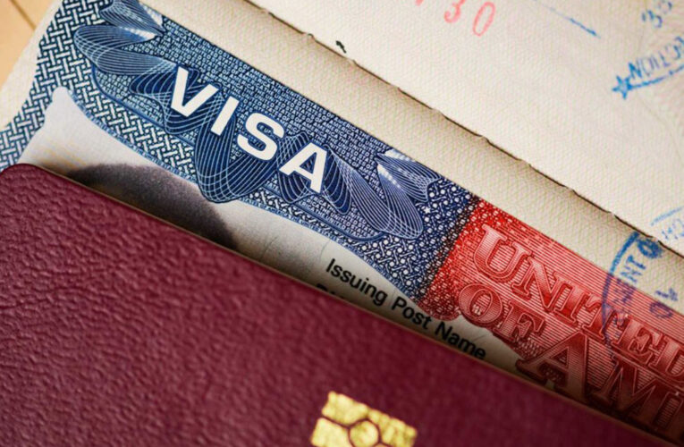 Se requiere cita para retirar pasaportes visados en el VAC