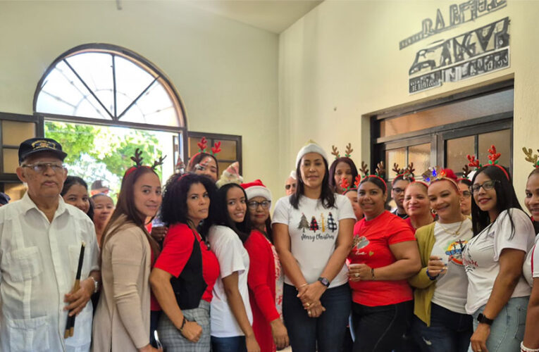 Personal Ayuntamiento SFM celebra llegada Navidad 2024 con un aguinaldo