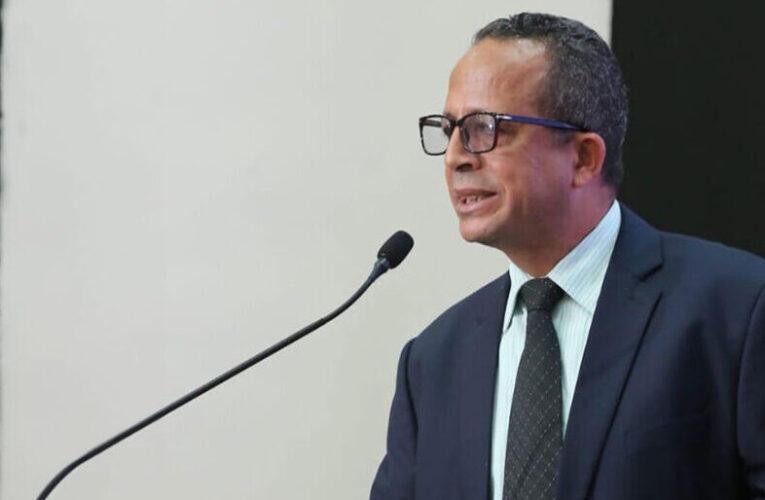 Pablo Vicente defiende el financiamiento público a los partidos
