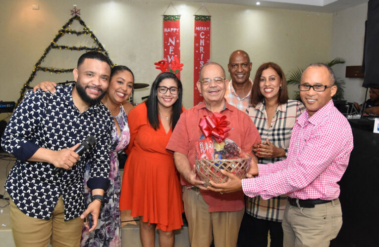 Colegio de Periodistas SFM celebra en grande fiesta de Navidad 2024