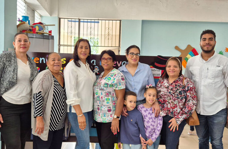 Alcaldía SFM entrega juguetes a niños de la Casa del Pobre Divino Niño Jesús