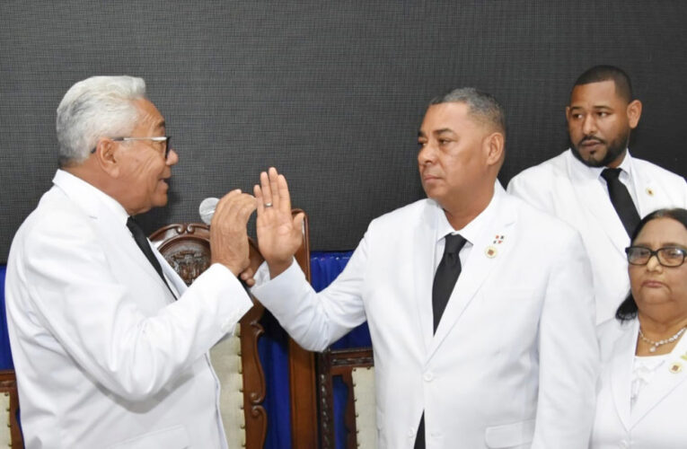 Jochy Gil es elegido presidente del Concejo de Regidores 2025-2026 de SFM