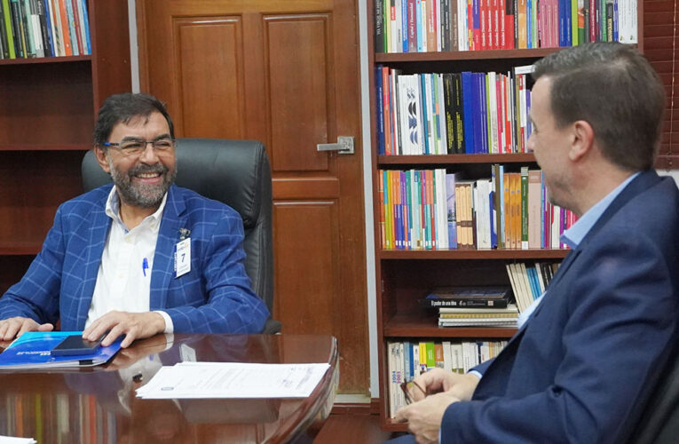 INDRHI y EDESUR coordinan electrificar estaciones de bombeo en beneficio de productores del Sur