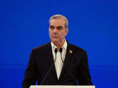 El presidente Abinader dirige LA Semanal con la Prensa