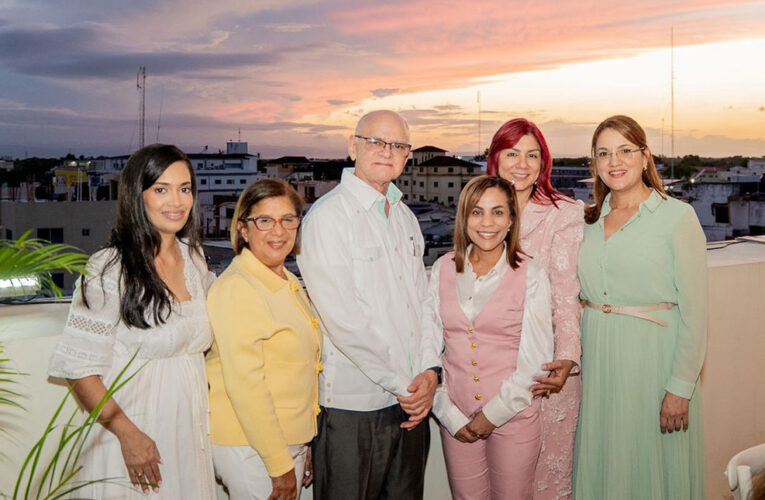 Laboratorio Dr. Herrera Khoury celebra Día del Bioanalista con cena-conferencia en San Francisco de Macorís