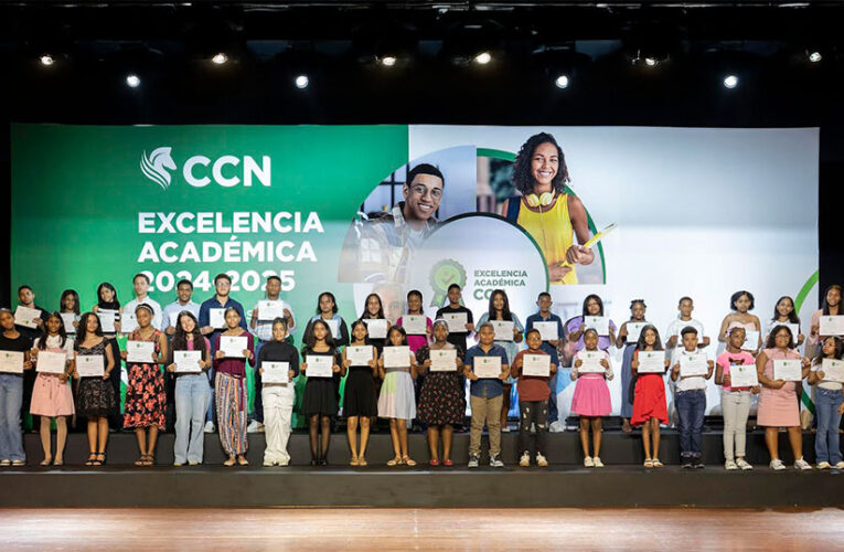 Centro Cuesta Nacional celebra la excelencia académica de los hijos de sus colaboradores